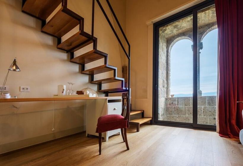 سوییت جونیور, Locanda Palazzone