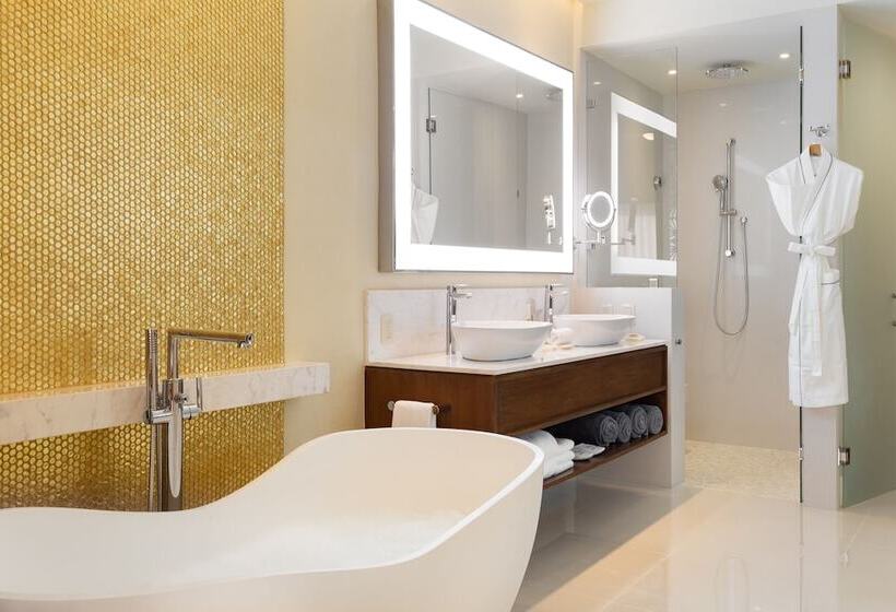 Люкс Вид на Бассейн, Villa La Valencia Beach Resort & Spa Los Cabos