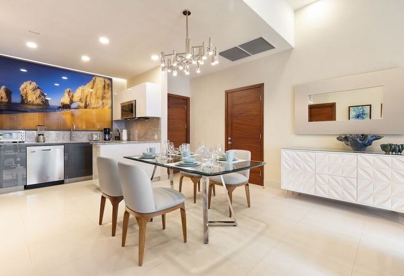 Люкс Вид на Бассейн, Villa La Valencia Beach Resort & Spa Los Cabos