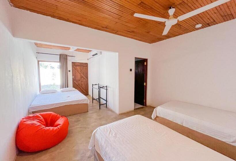 Habitación Cuádruple Estándar, Agastyā