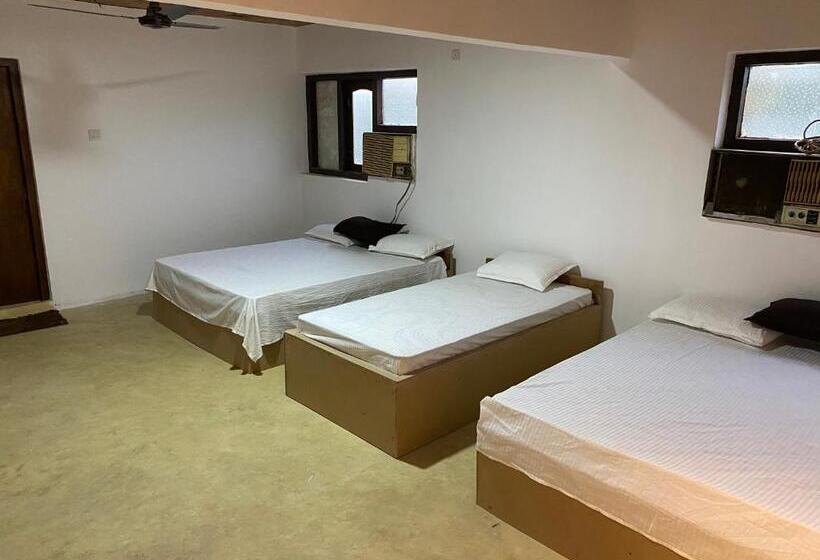 ファミリールーム, Agastyā