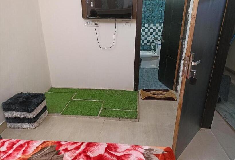 트리플 클래식 룸, Oyo 87436  3k7