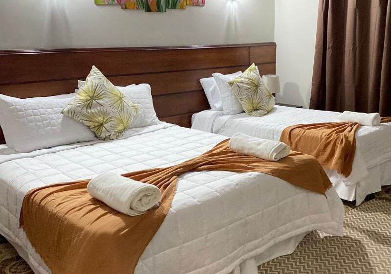 اتاق استاندارد سه نفره, El Nogal Casa