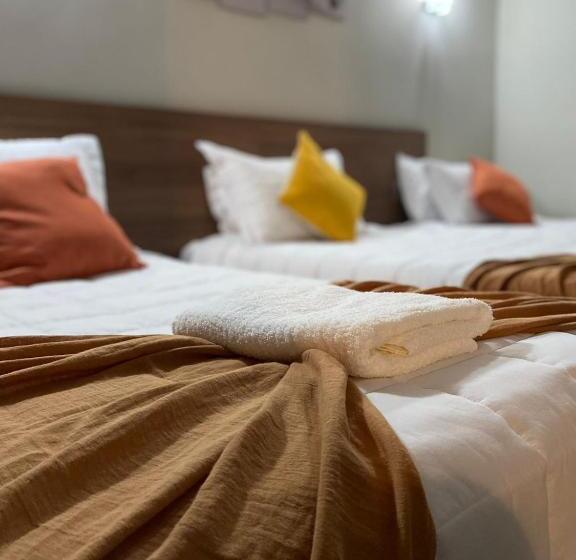 اتاق استاندارد سه نفره, El Nogal Casa