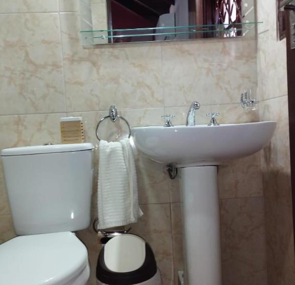 اتاق لوکس سه تخته, El Nogal Casa