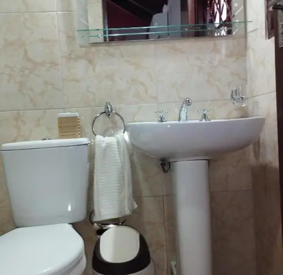 اتاق لوکس سه تخته, El Nogal Casa
