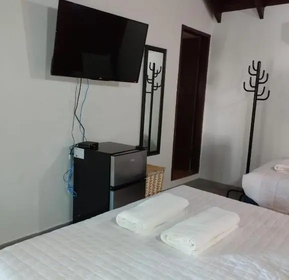 اتاق لوکس سه تخته, El Nogal Casa