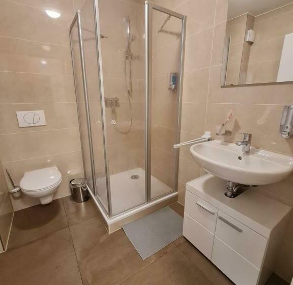 标准间, Check Inn Hotels   Offenbach