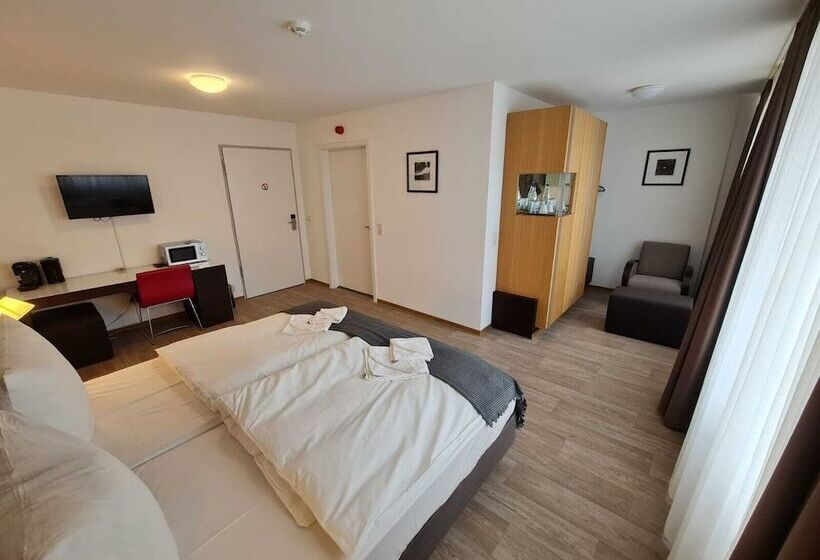 اتاق لوکس, Check Inn Hotels   Offenbach