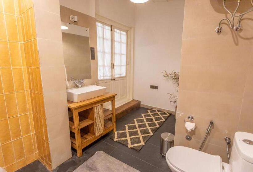 スタンダードルーム, Seclude Shimla, Taraview