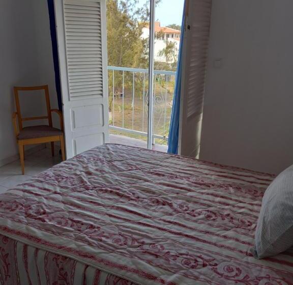 اتاق استاندارد سه نفره, Sol Marina