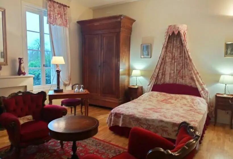 スタンダードトリプルルーム, Château Le Baudou