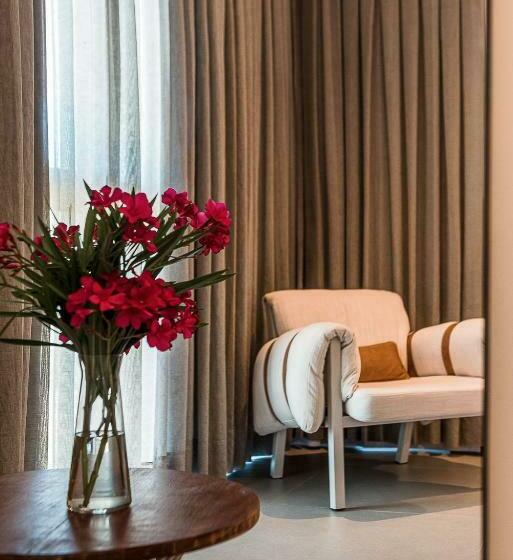 Люкс Повышенной Комфортности, Triângulo Noronha