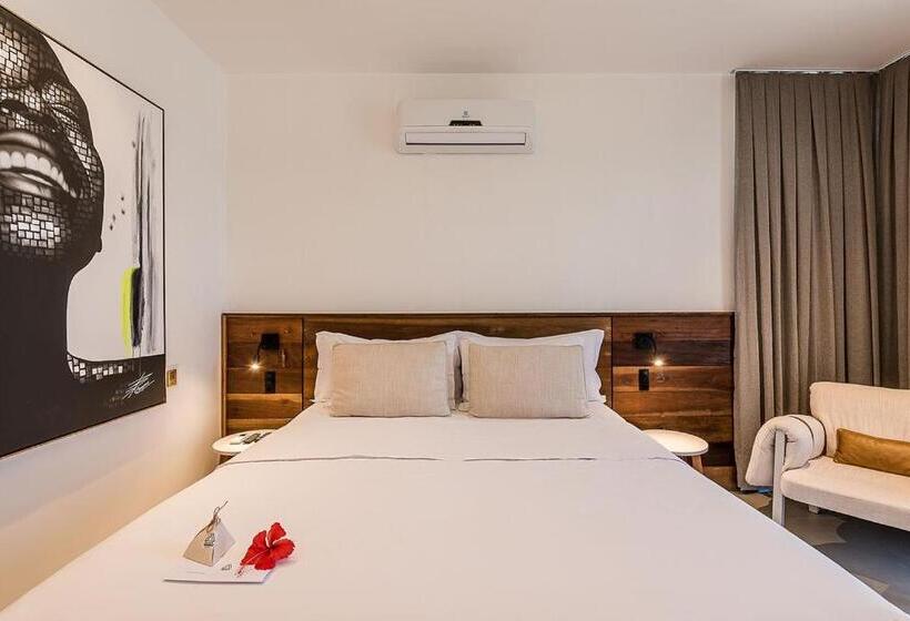 豪华套房, Triângulo Noronha