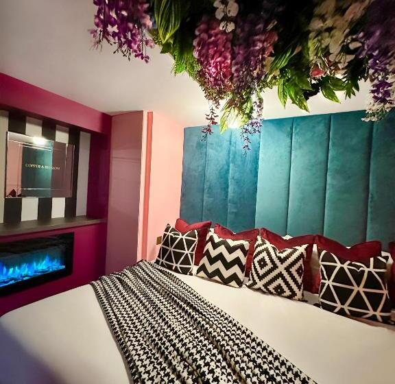 带1个卧室的公寓, The Ultimate Hen Suite With Bar & Makeup Room