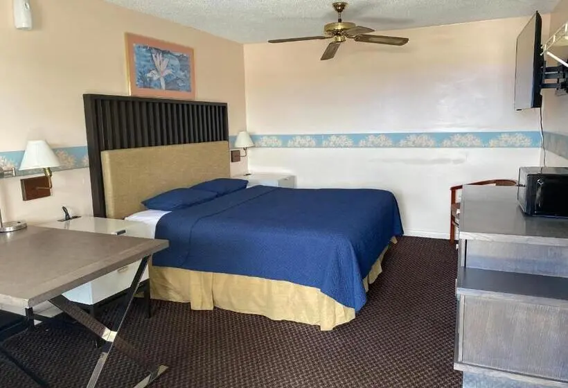 キングサイズベッドのスタンダードルーム, Budget Inn Of Sebring