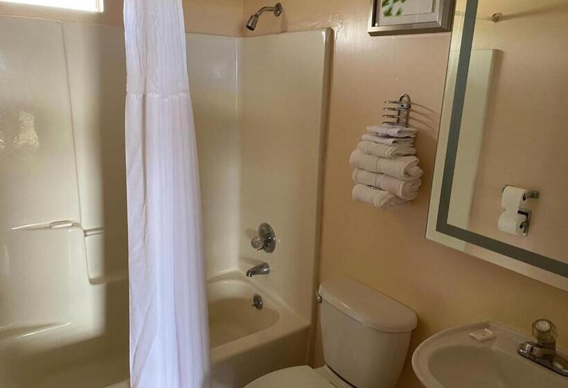 جناح جونيور, Budget Inn Of Sebring