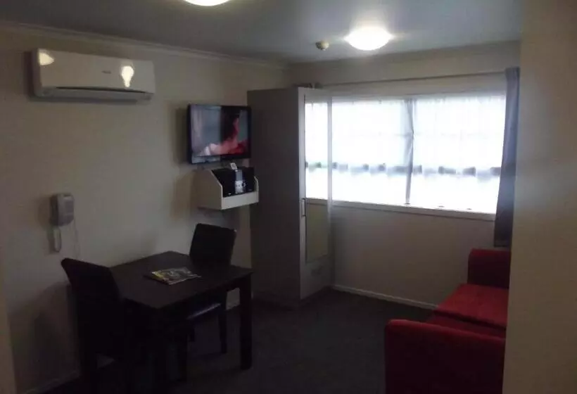 آپارتمان 1 خوابه, Arena Court Motel