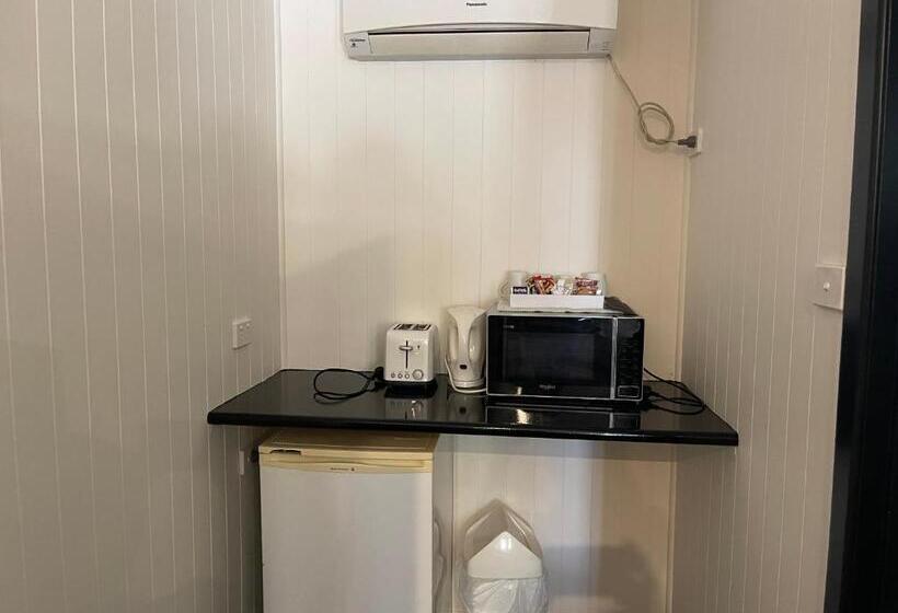 标准间, Albert Park Motor Inn King Beds Pool Shaded Parking