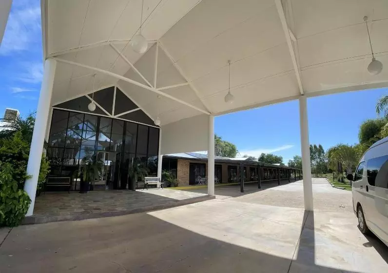 キングサイズベッドのデラックスルーム, Albert Park Motor Inn King Beds Pool Shaded Parking