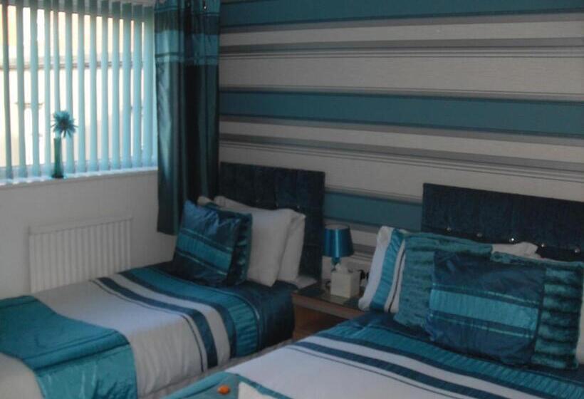 חדר סטנדרט לשלושה, Beeches