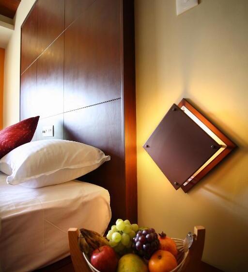 سوییت, Grand Plaza