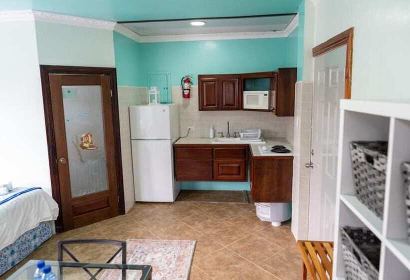 标准间带游泳池, Island Magic Beach Resort