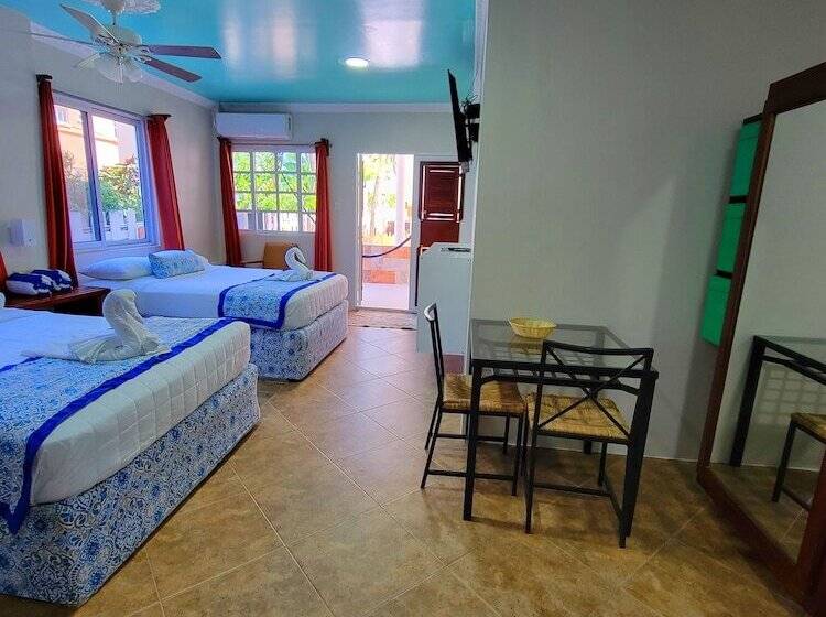 标准间带游泳池, Island Magic Beach Resort