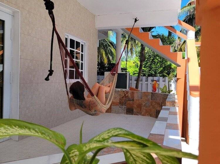 标准间带游泳池, Island Magic Beach Resort