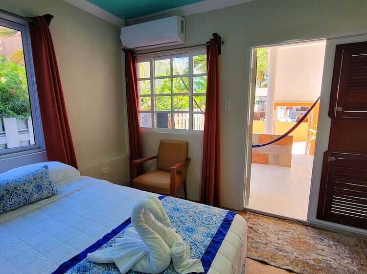 标准间带游泳池, Island Magic Beach Resort