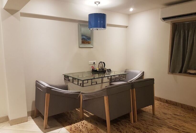 جناح إدارى, Millennium Park