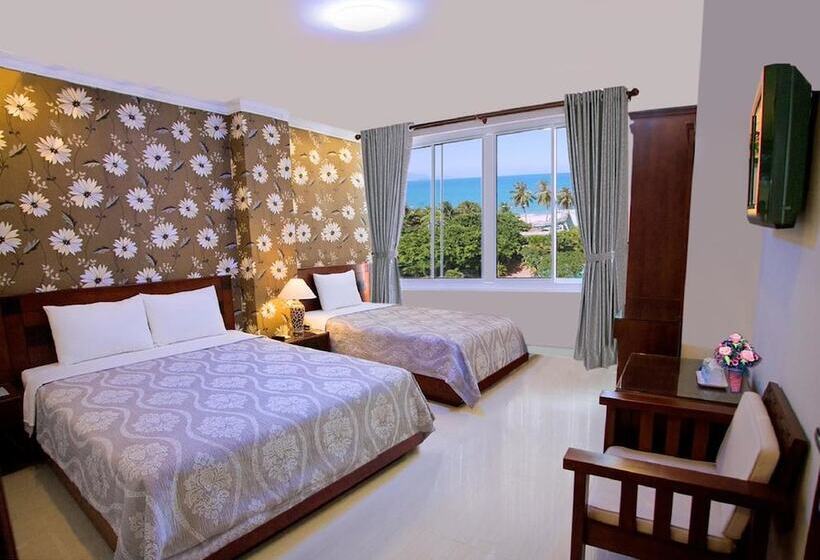 اتاق لوکس با چشم‌انداز شهر, Nice Swan