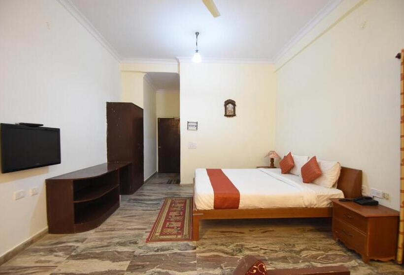 Номер Deluxe, Satyam Palace Resort