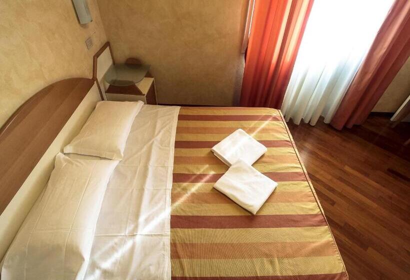 اتاق استاندارد چهار تخته, Soggiorno Athena