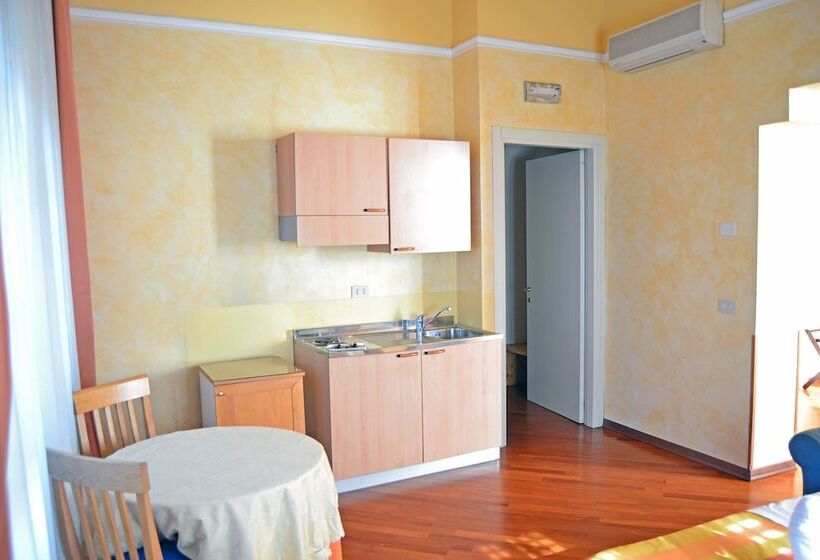 اتاق استاندارد چهار تخته, Soggiorno Athena