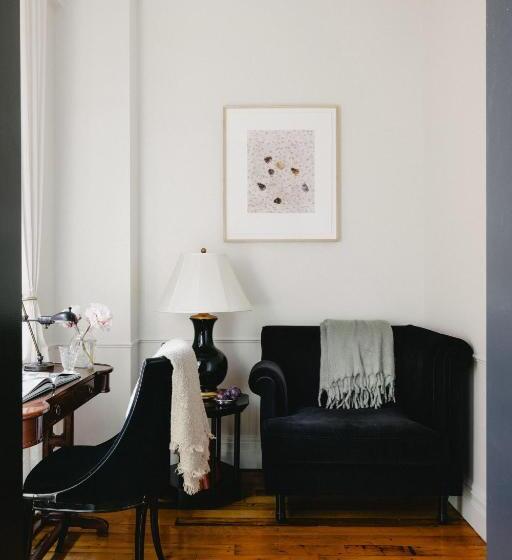 标准工作室, The Ned Nomad