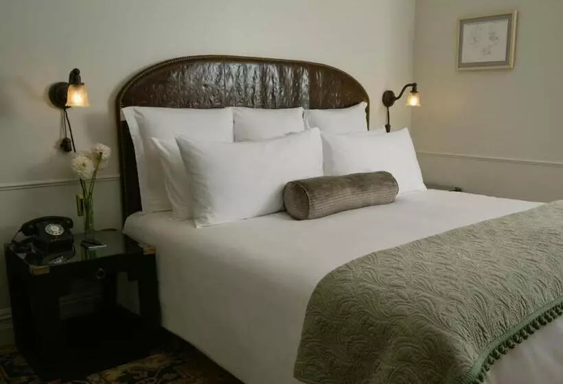 Duplex-sviitti, The Ned Nomad