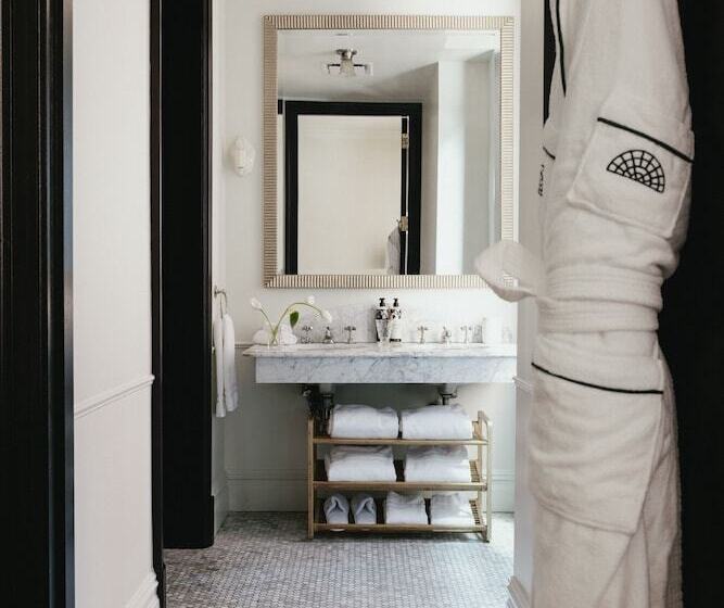 家庭间, The Ned Nomad