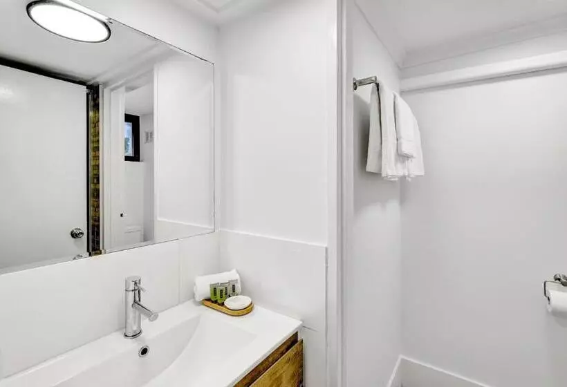 اتاق استاندارد, Montego Mermaid Beach Motel