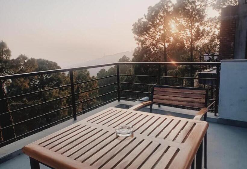 Quarto Estandar com Sacada, Blusalzz Escapade Resort Lansdowne