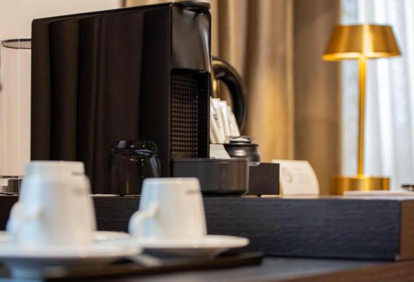 Номер Superior, Delphi Hotel & Restaurant