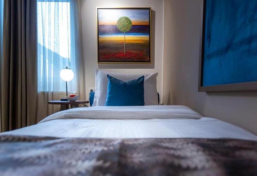 标准单人间, Delphi Hotel & Restaurant