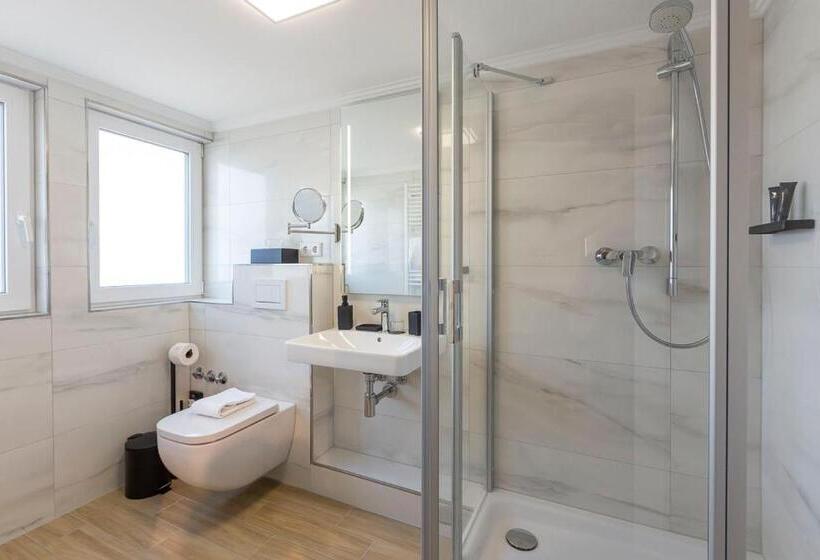 标准间, Delphi Hotel & Restaurant