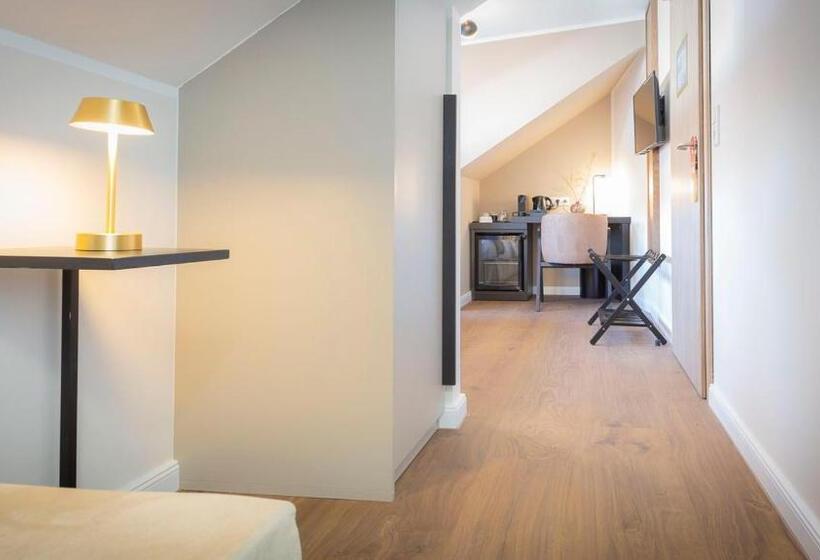 标准单人间, Delphi Hotel & Restaurant