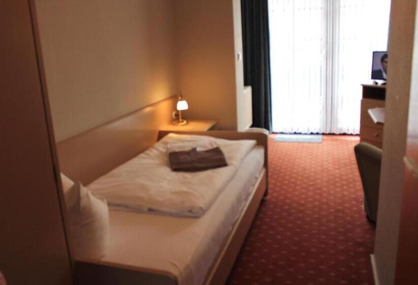 标准单人间, Seerose Bad Malente