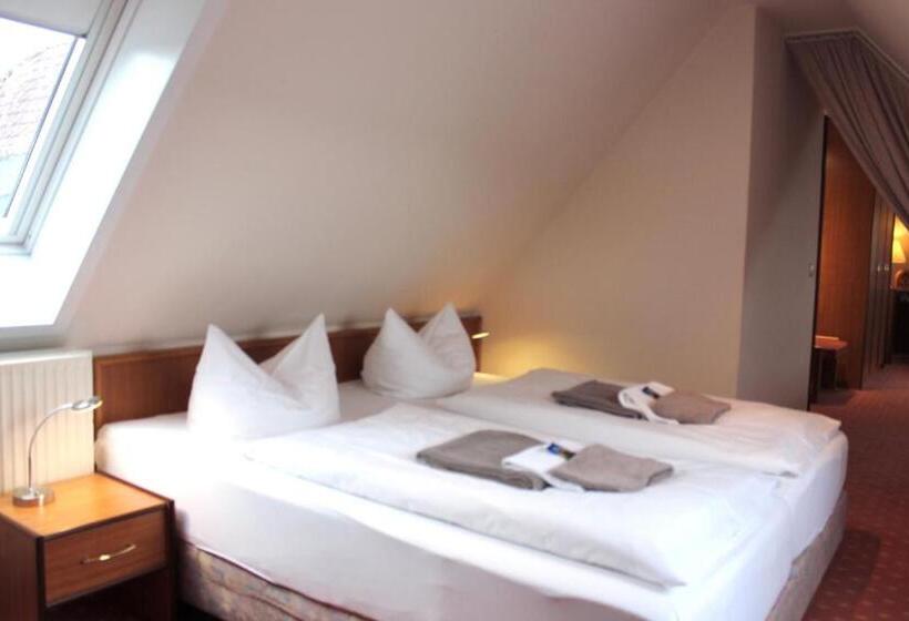 家庭间, Seerose Bad Malente