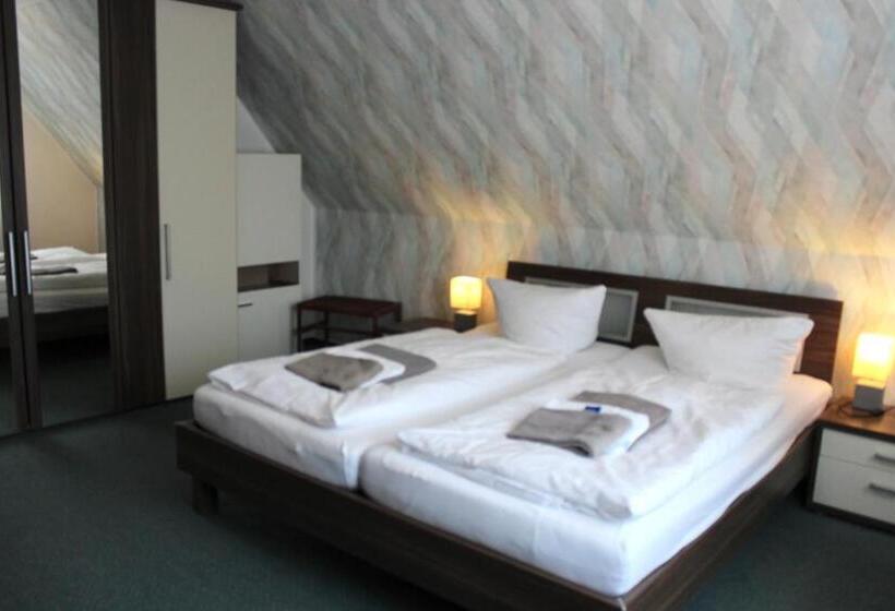 1 Bedroom Apartment Lake View, Seerose Bad Malente