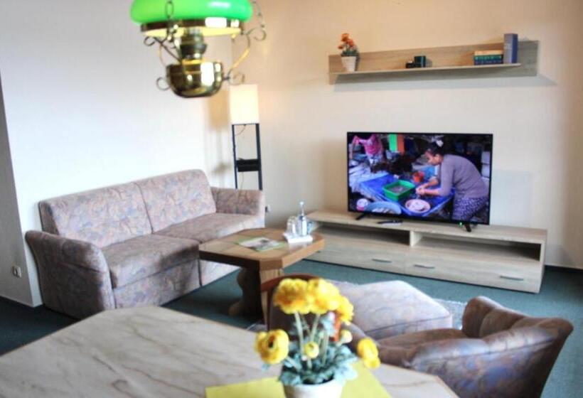 1 Bedroom Apartment Lake View, Seerose Bad Malente