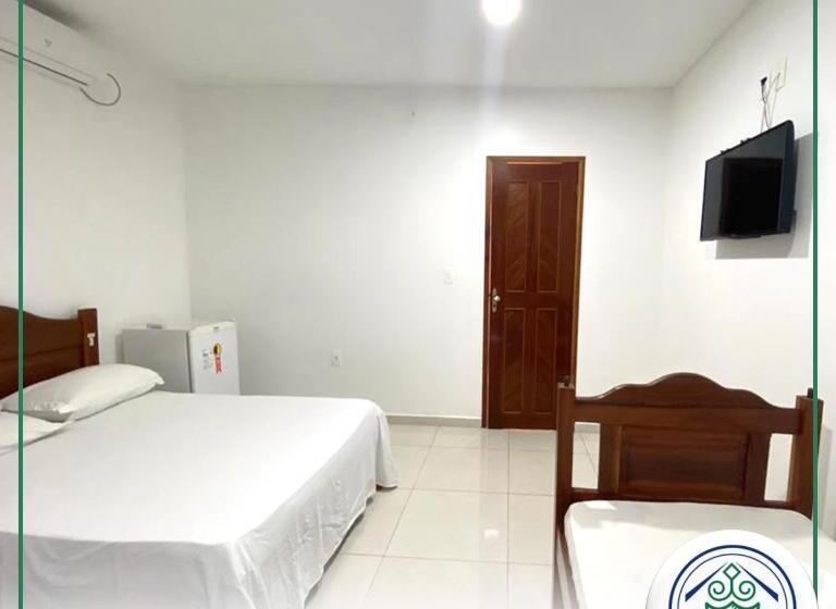 コンフォートトリプルルーム, Pousada Santos