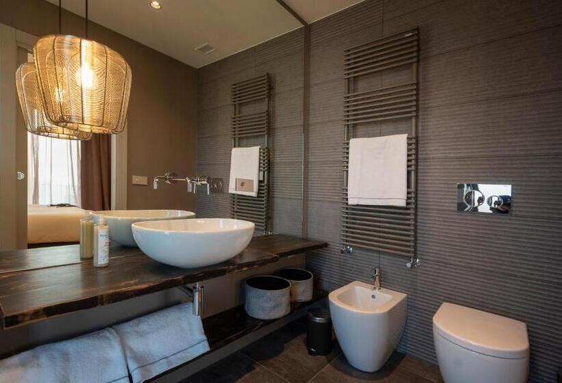 Номер Стандарт Вид на Бассейн, Agriturismo Speziale Wine Resort